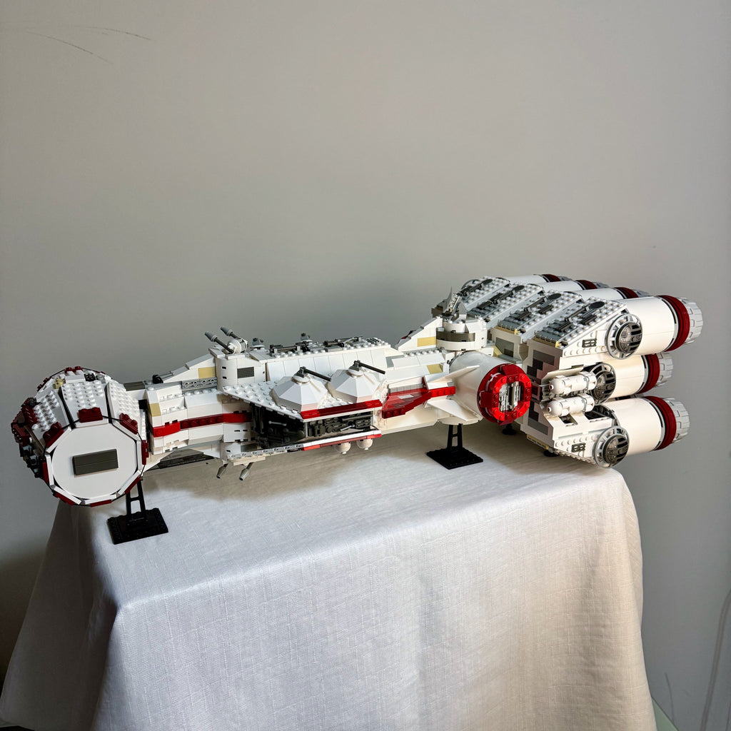 10019 (Used 100% Complete) LEGO Star Wars UCS Rebel Blockade Runner